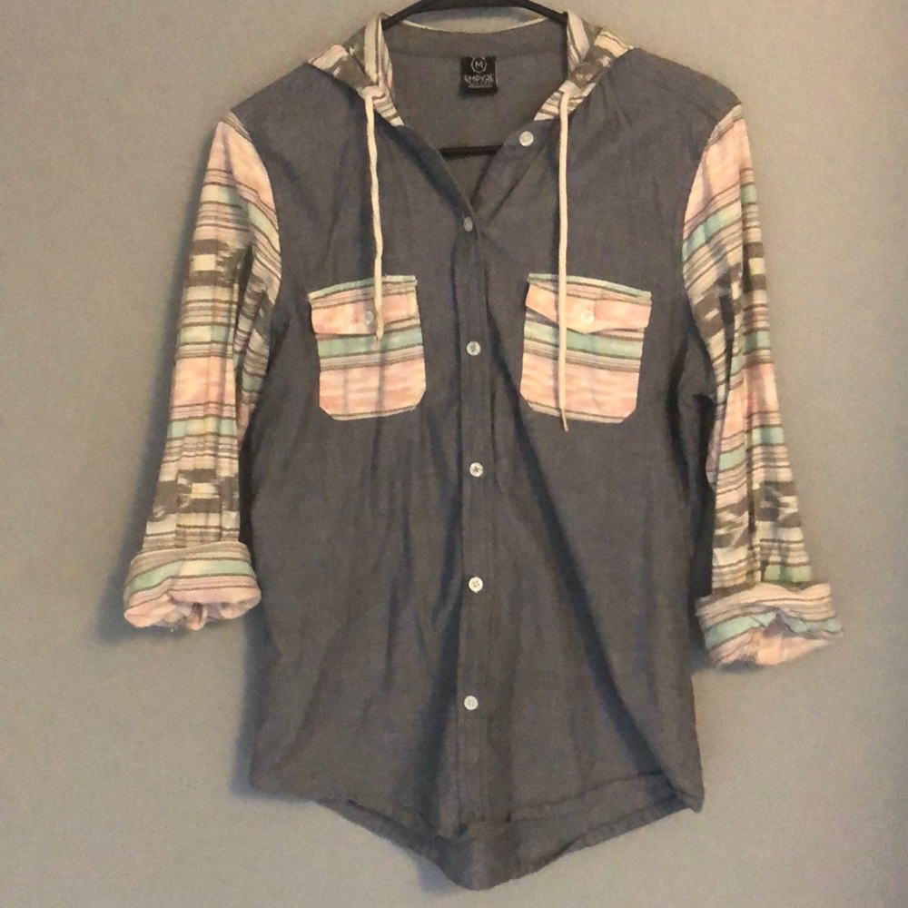 Size M Women’s Empyre Flannel